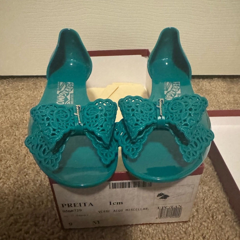 Women’s Ferragamo Preita Slide Size 9 M